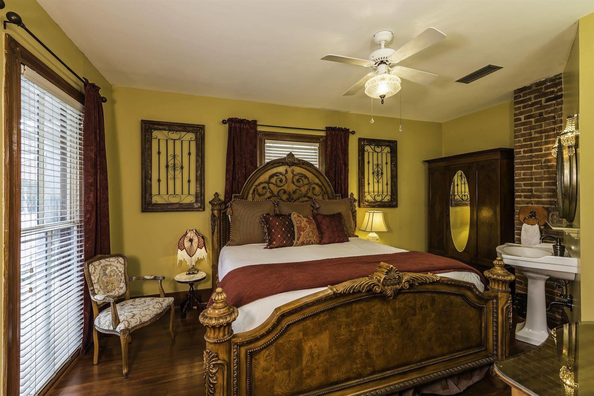 Carriage Way Inn Bed & Breakfast Adults Only - 21 Years Old And Up St. Augustine Exteriör bild
